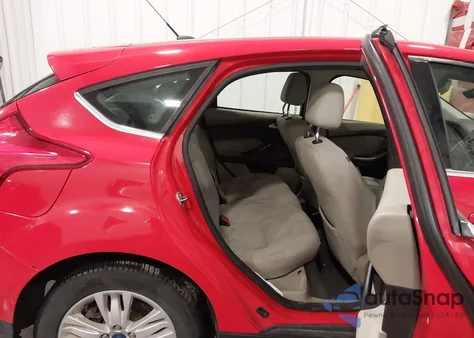 2012 Ford Focus Sel z USA, uszkodzony, nr VIN 1FAHP3M26CL358241